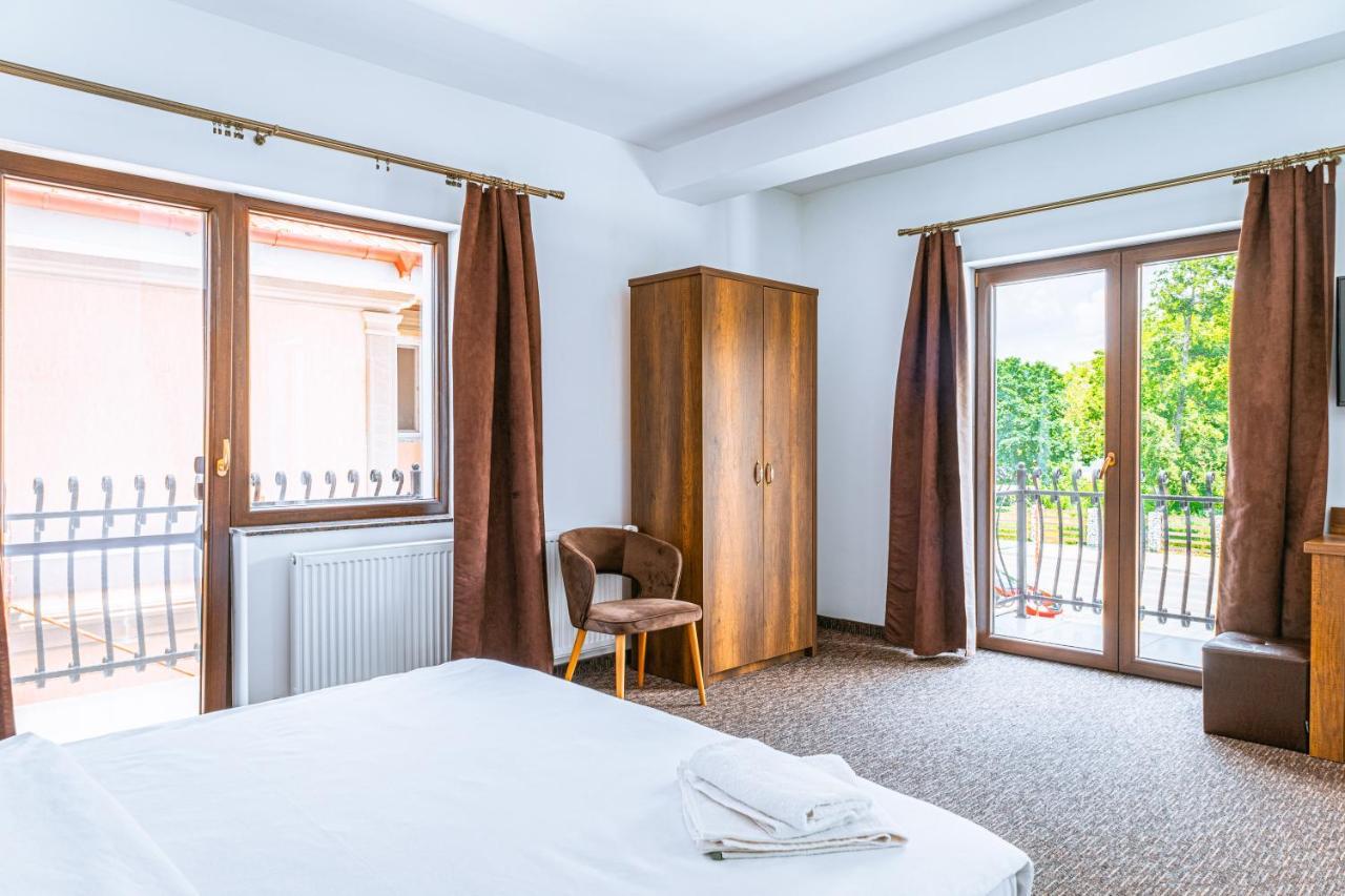 Vila Venus Sînmartin 外观 照片